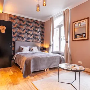 luxury-suites-boutique.hotelsantwerp.net/