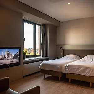 castelnou-aparthotel.hotelsghent.com/