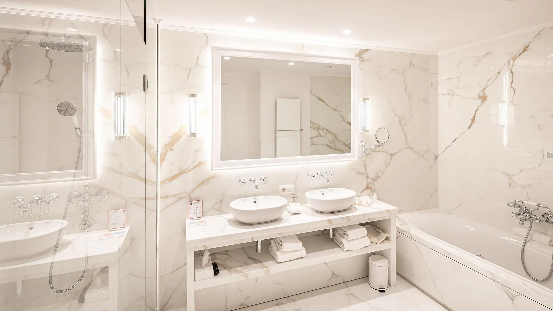 De Tuilerieen - Small Luxury Hotels Of The World Brujas